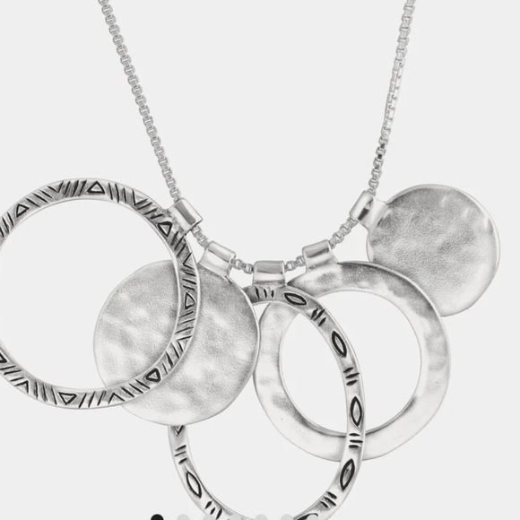 Silpada Vintage Rare Sterling Silver Varied Circles Necklace - Picture 6 of 15